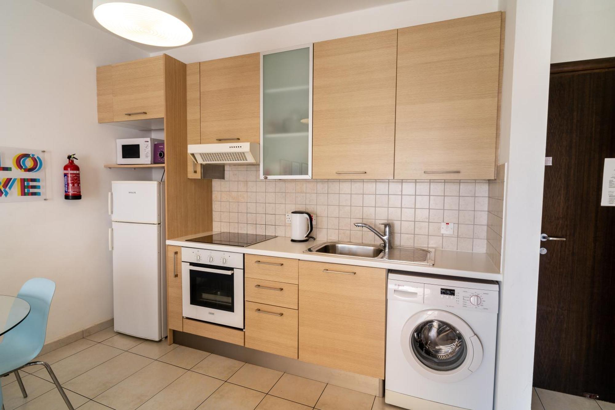 Апартаменты Blue Dawn Center Flat Ларнака Экстерьер фото